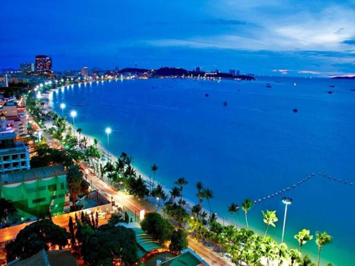 Royal Q & D Suites Pattaya Extérieur photo