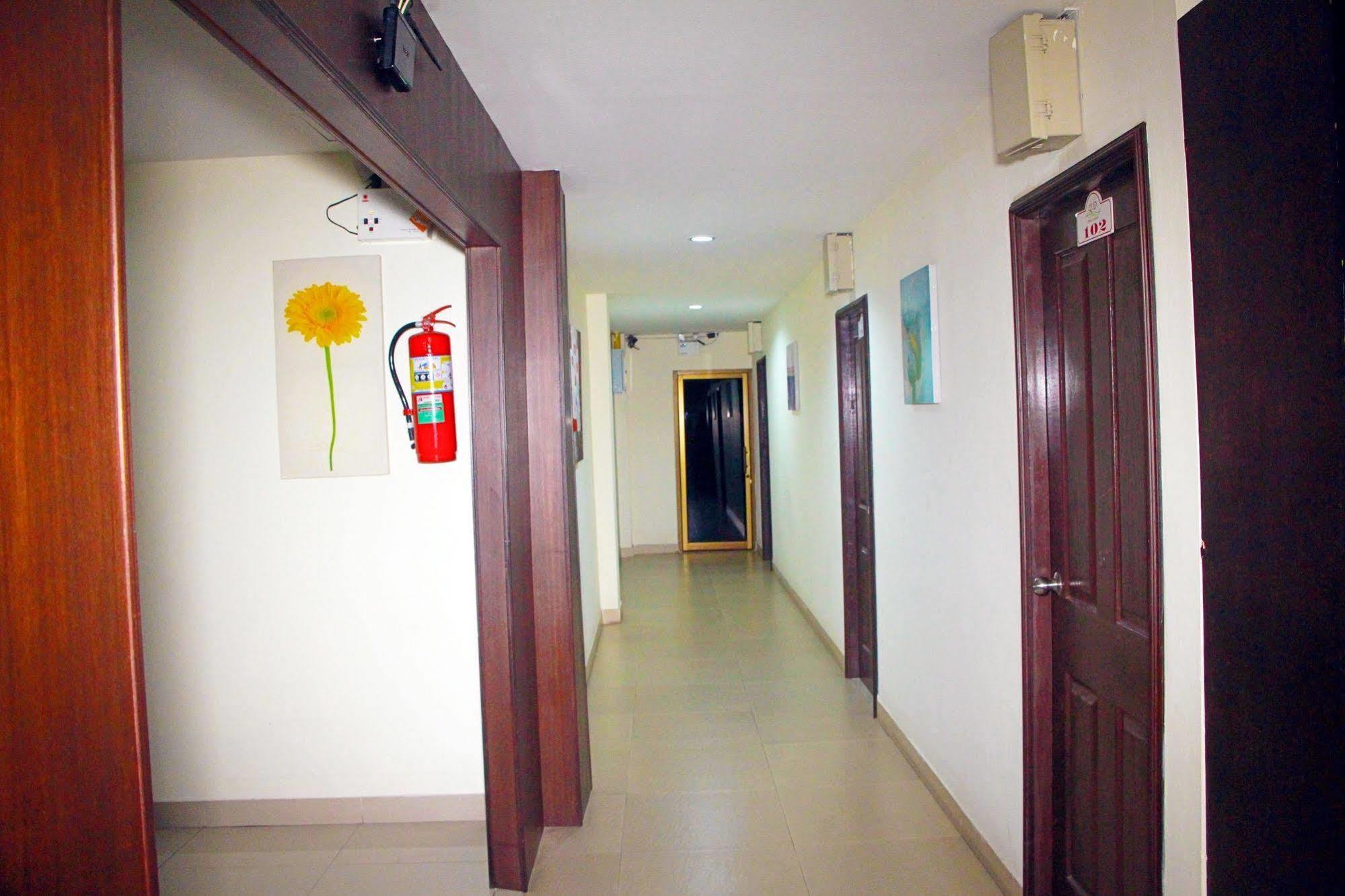 Royal Q & D Suites Pattaya Extérieur photo