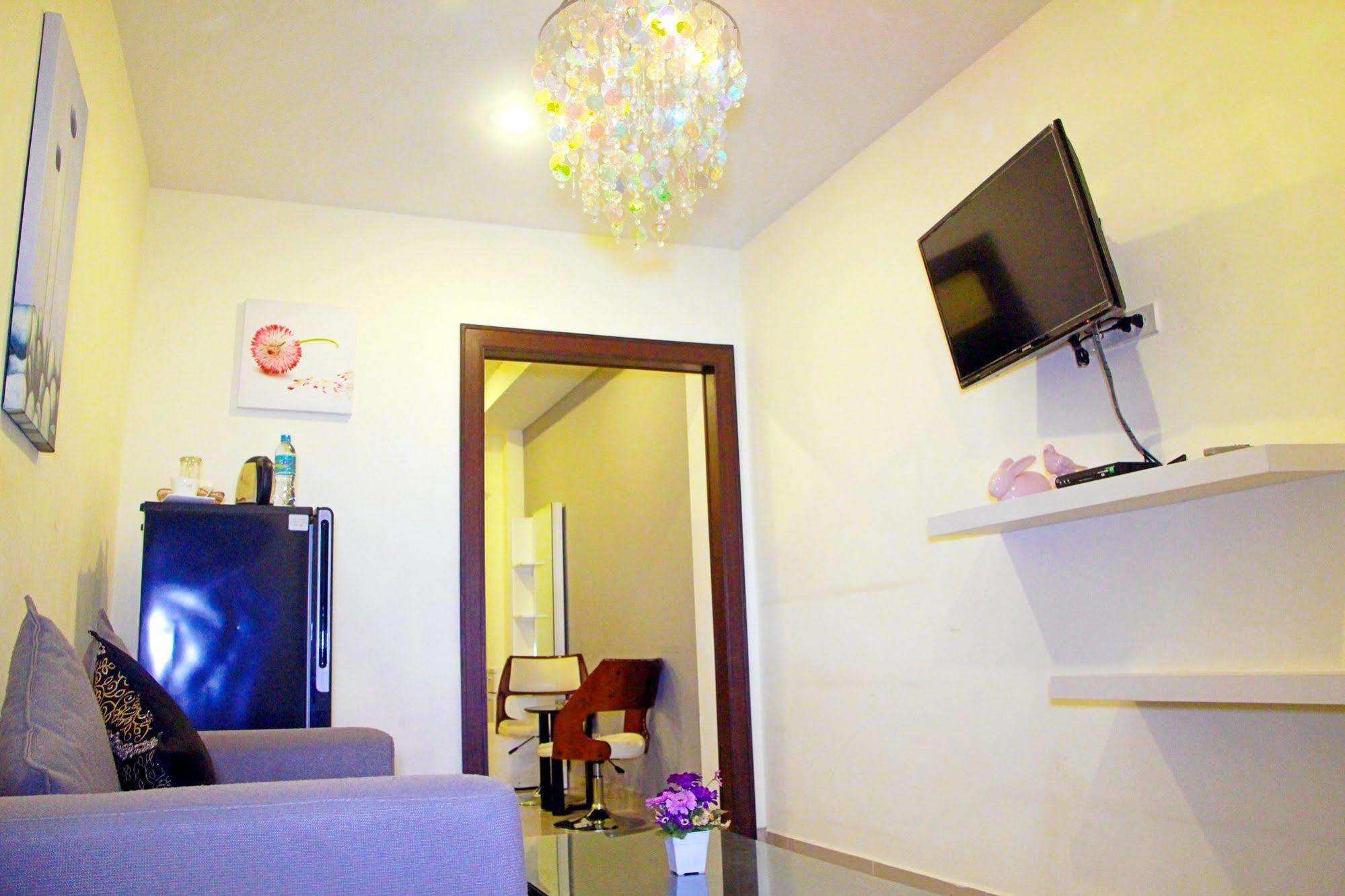 Royal Q & D Suites Pattaya Extérieur photo